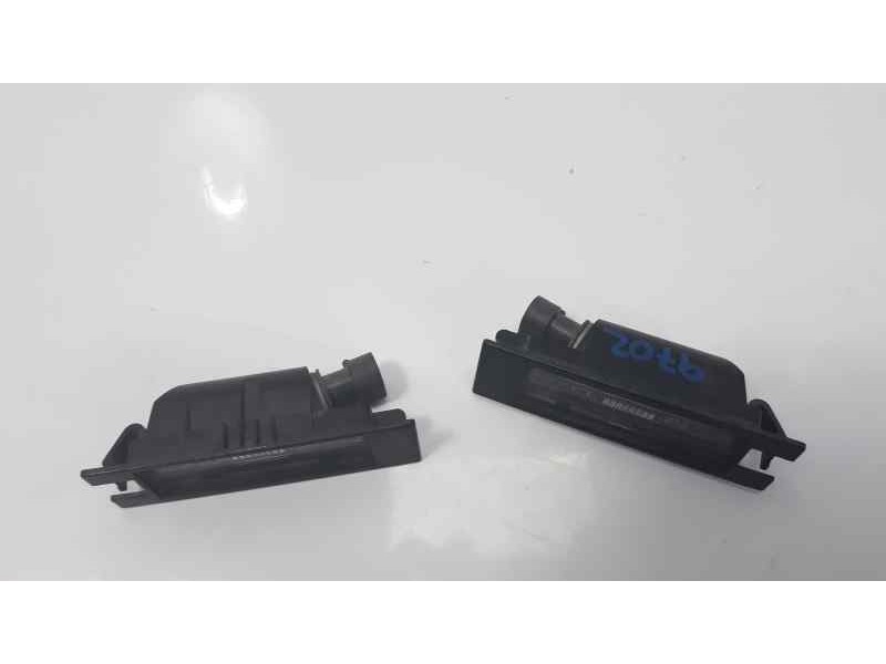 Recambio de piloto matricula para opel insignia sports tourer edition referencia OEM IAM 13251936  