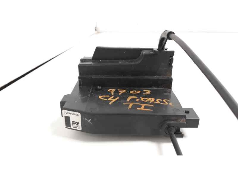 Recambio de cerradura puerta trasera izquierda para citroen c4 picasso intensive referencia OEM IAM 9805636080  