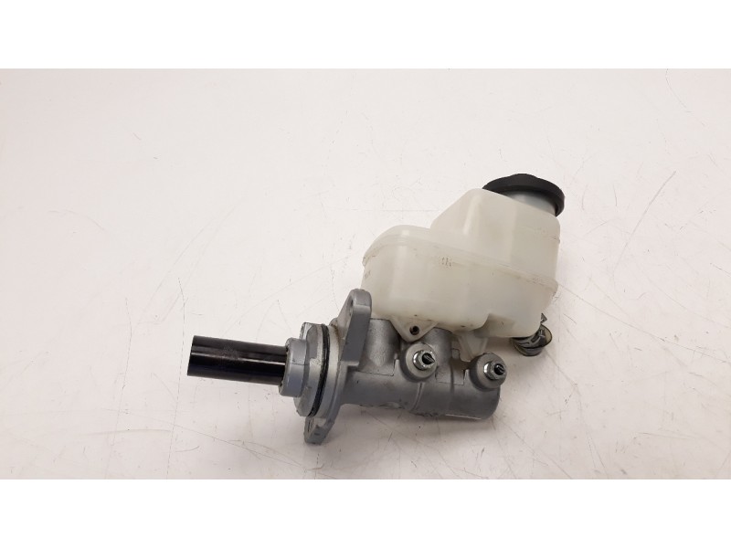 Recambio de bomba freno para toyota rav 4 2.0 d-4d cat referencia OEM IAM 4720142392  