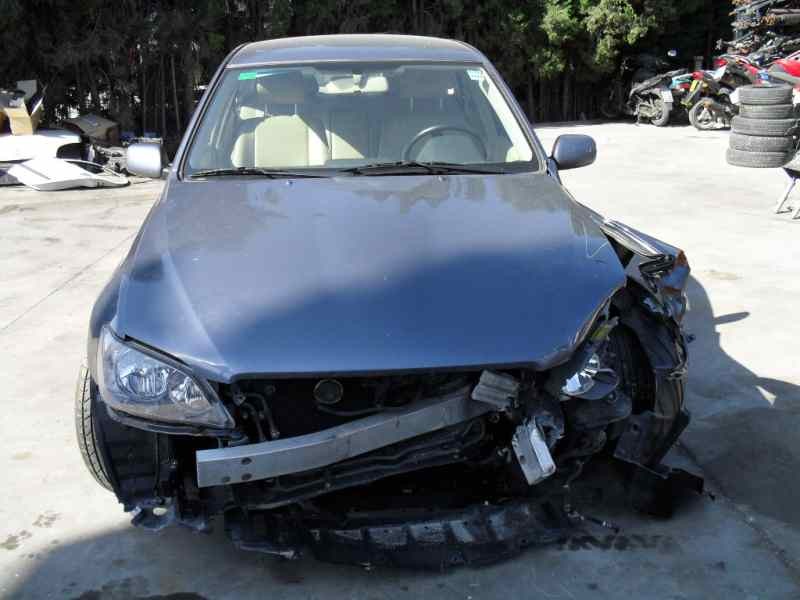 lexus is200 (gxe10) del año 2004