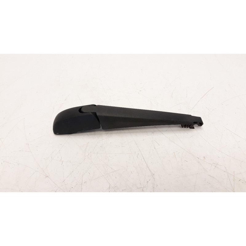 Recambio de brazo limpia trasero para toyota rav 4 2.0 d-4d cat referencia OEM IAM 8524142090  