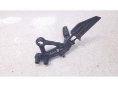 Recambio de estribo para ktm 390 duke 390 duke referencia OEM IAM 93003038000  