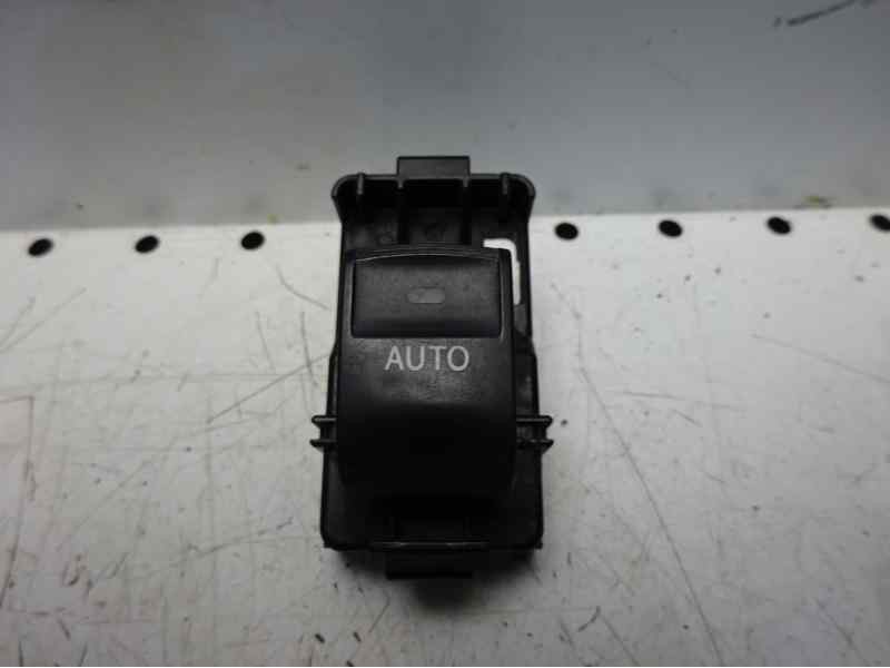 Recambio de mando elevalunas trasero izquierdo para toyota prius+ eco referencia OEM IAM   