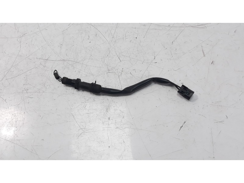 Recambio de interruptor para honda cb 650r referencia OEM IAM 35350MKYD51  