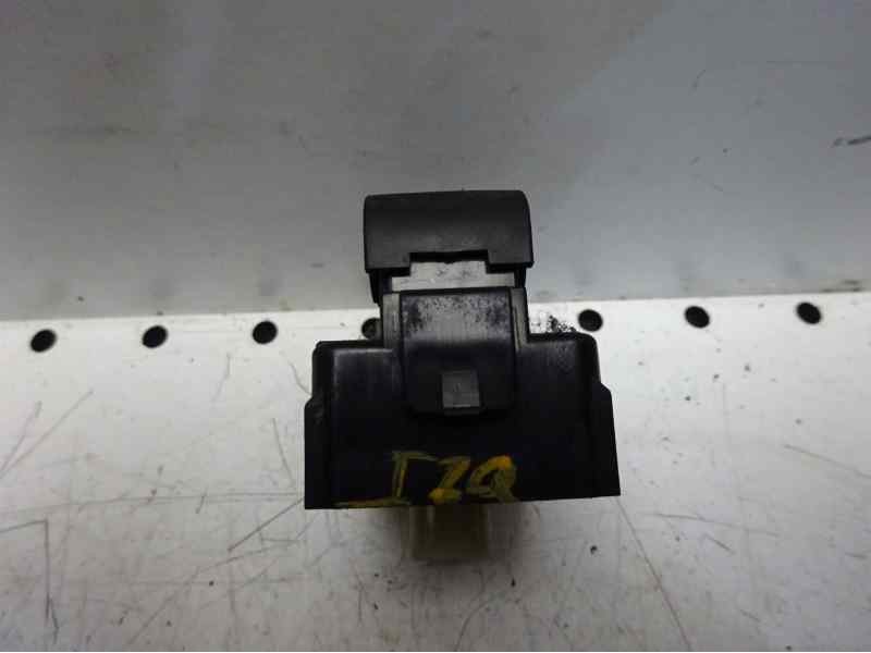 Recambio de mando elevalunas trasero izquierdo para toyota prius+ eco referencia OEM IAM   