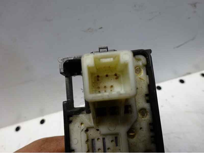 Recambio de mando elevalunas trasero izquierdo para toyota prius+ eco referencia OEM IAM   