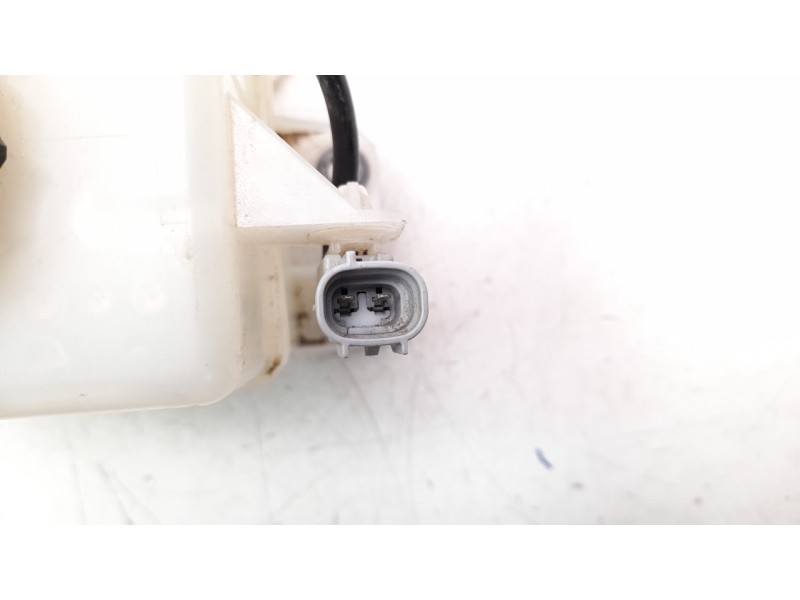 Recambio de deposito servo para toyota rav 4 referencia OEM IAM 4722078010  