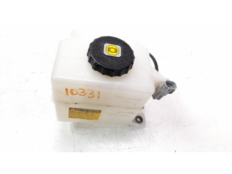 Recambio de deposito servo para toyota rav 4 referencia OEM IAM 4722078010  