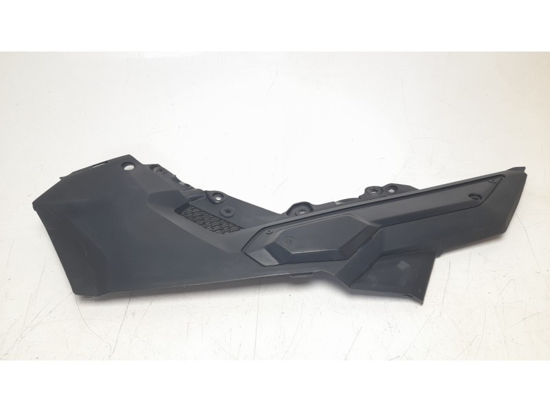 Recambio de moldura para honda x-adv x-adv referencia OEM IAM 64550MKHD00  