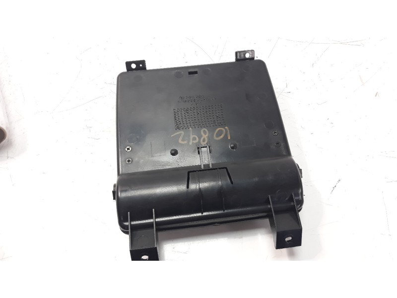 Recambio de cenicero para ssangyong rexton w 2.0 td cat referencia OEM IAM 7798408B00  