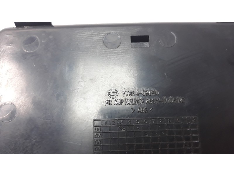 Recambio de cenicero para ssangyong rexton w 2.0 td cat referencia OEM IAM 7798408B00  
