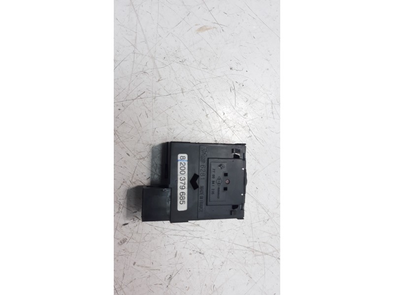 Recambio de interruptor para smart forfour referencia OEM IAM 8200379685  