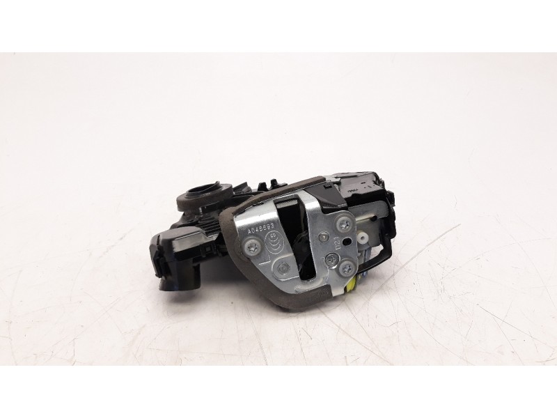 Recambio de cerradura puerta delantera izquierda para toyota rav 4 2.0 d-4d cat referencia OEM IAM 6904042241  