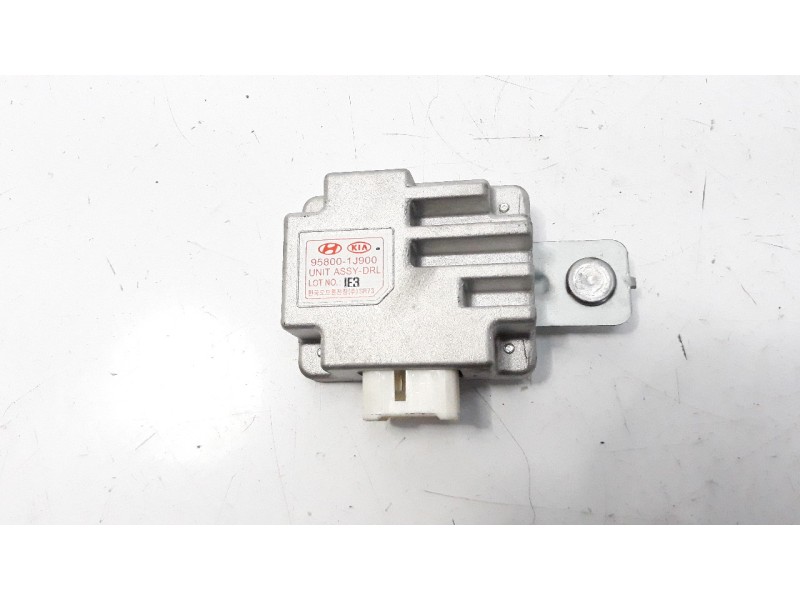Recambio de modulo electronico para hyundai i20 city s referencia OEM IAM 958001J900  