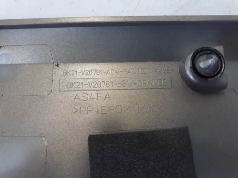 Recambio de moldura para ford tourneo custom referencia OEM IAM BK21V20781BBW  