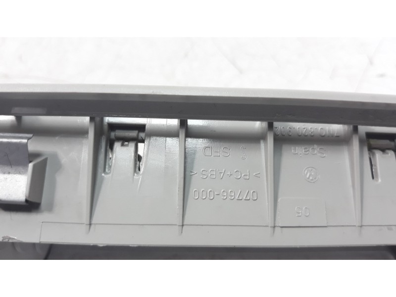 Recambio de rejilla aireadora para seat alhambra (711) 1.4 16v tsi referencia OEM IAM 07766000  