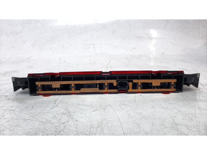 Recambio de luz central de freno para peugeot 407 st confort referencia OEM IAM 9649056480  