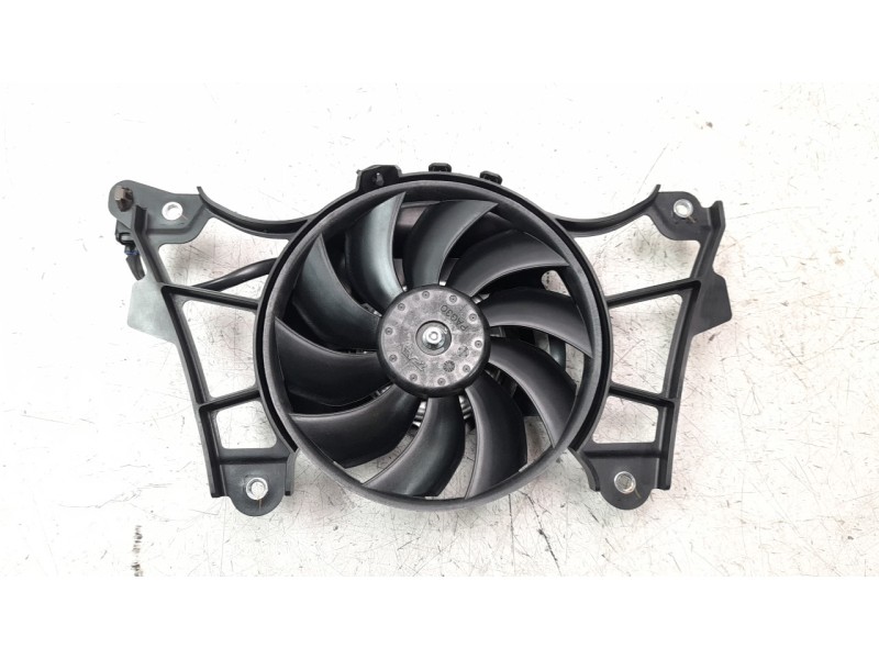 Recambio de electroventilador para honda cb 750 hornet referencia OEM IAM SSW7173C  