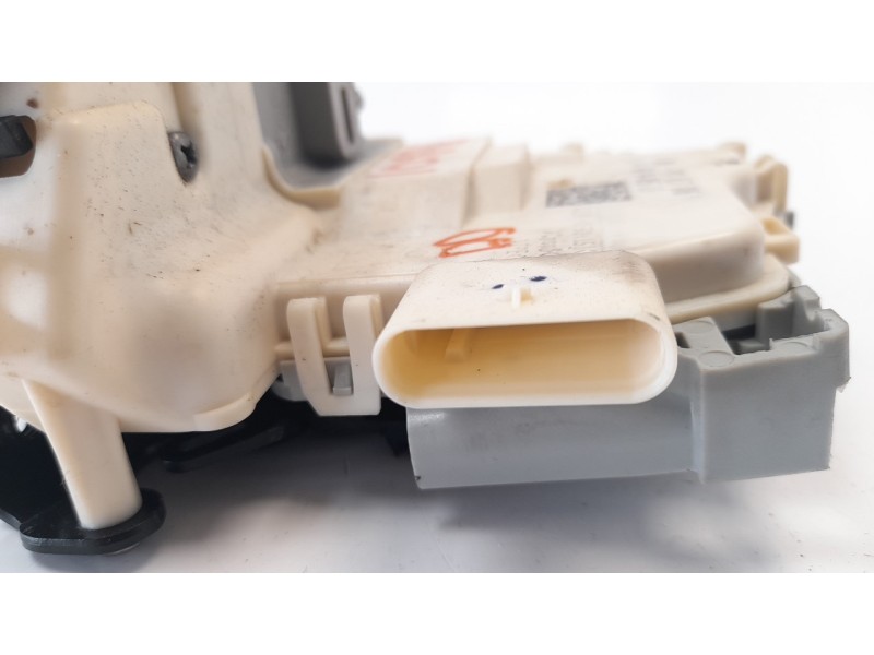 Recambio de cerradura puerta delantera derecha para audi a3 sportback (8va) 2.0 16v tdi referencia OEM IAM 8X1837016  EZCAU030