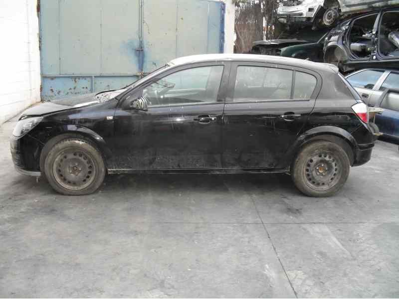 opel astra h berlina del año 2004