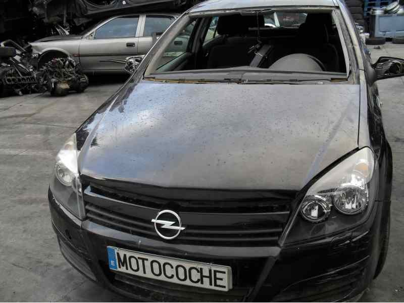 opel astra h berlina del año 2004