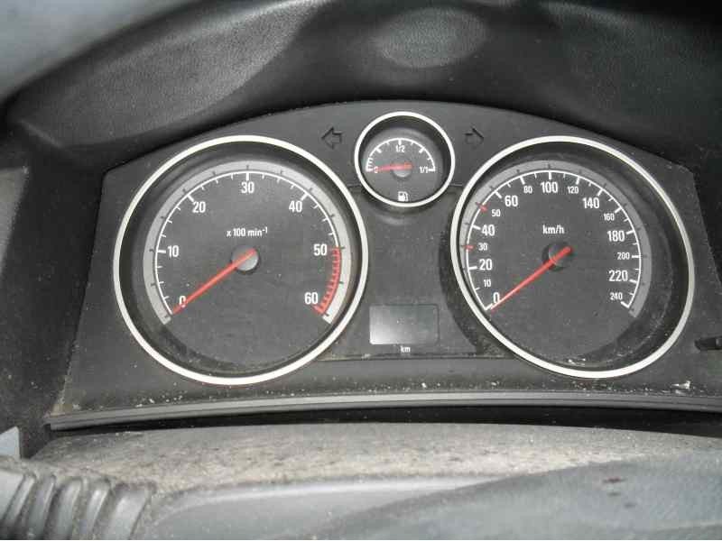 opel astra h berlina del año 2004