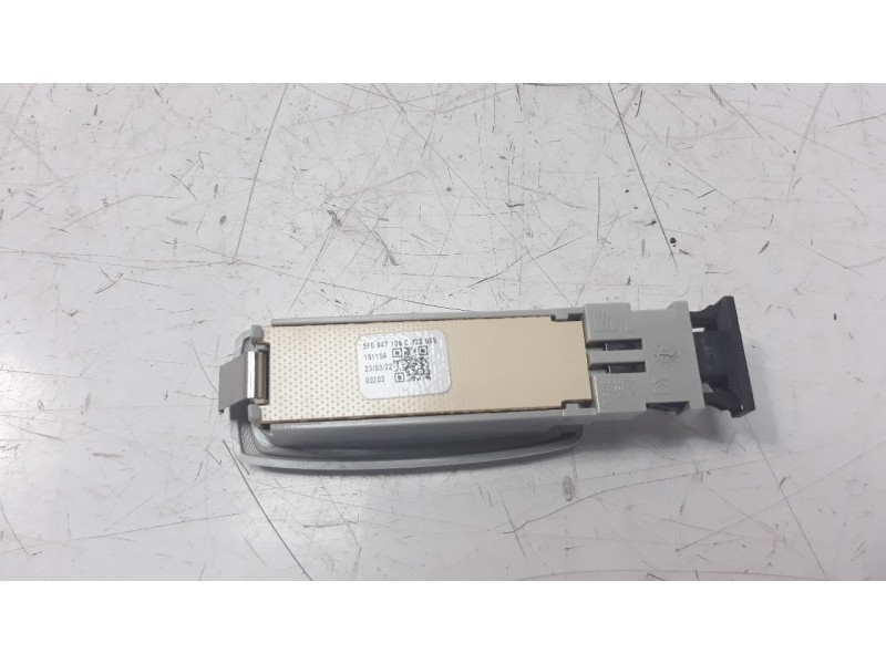 Recambio de luz interior para seat alhambra (711) 1.4 16v tsi referencia OEM IAM 5F0947109C  
