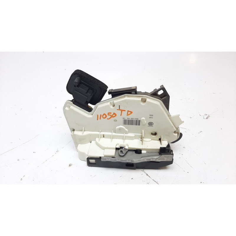 Recambio de cerradura puerta trasera derecha para volkswagen golf vii lim. 1.6 16v tdi dpf referencia OEM IAM 5K4839016Q  