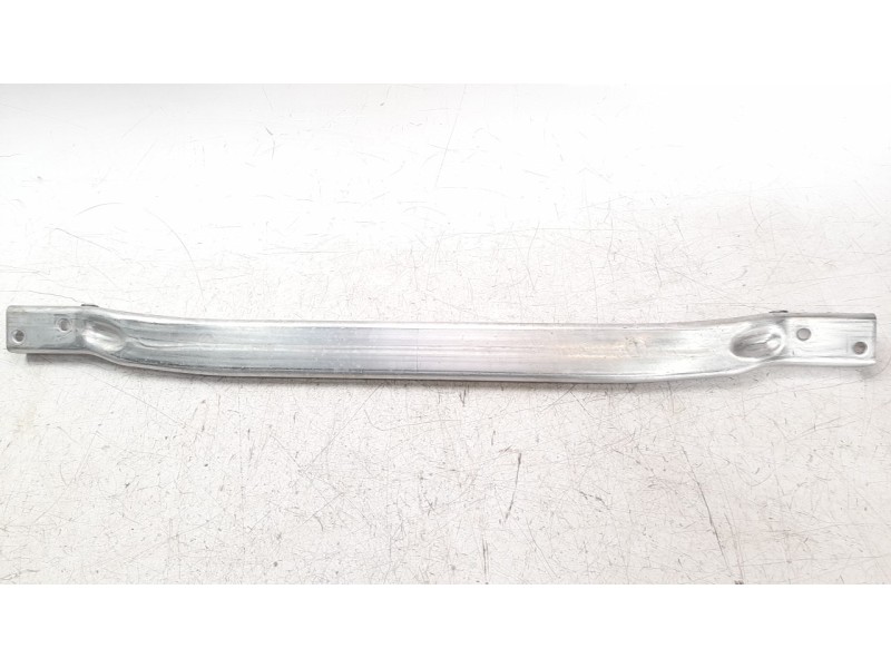 Recambio de travesaño superior para audi q7 4mg referencia OEM IAM 4M0802507C  