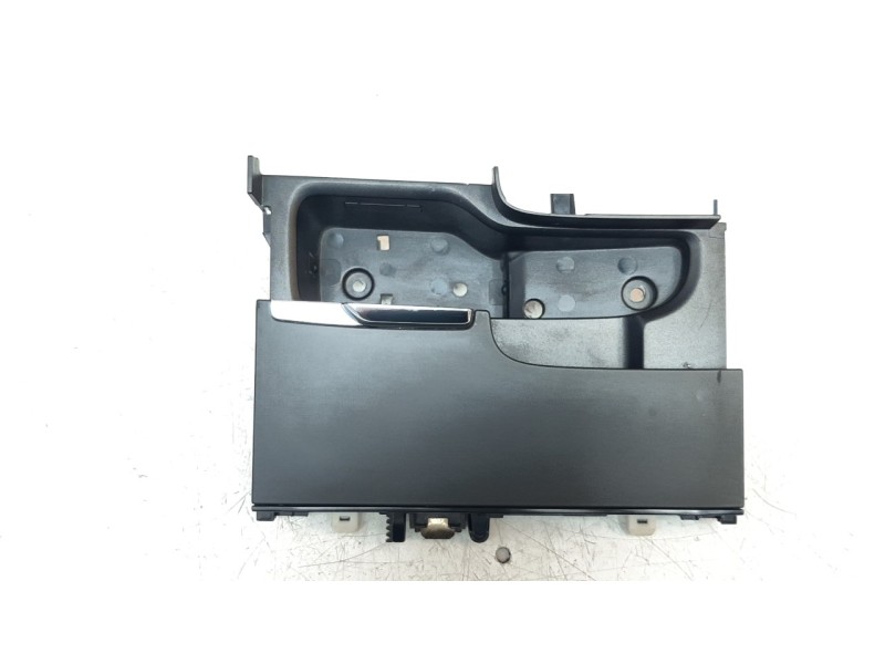 Recambio de cenicero para volvo v60 familiar 2.0 diesel cat referencia OEM IAM 31694582  