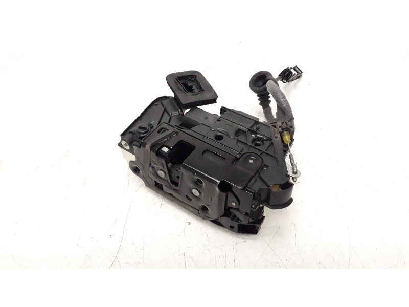 Recambio de cerradura puerta trasera izquierda para volkswagen golf vii lim. 1.6 16v tdi dpf referencia OEM IAM 5K4839015Q  