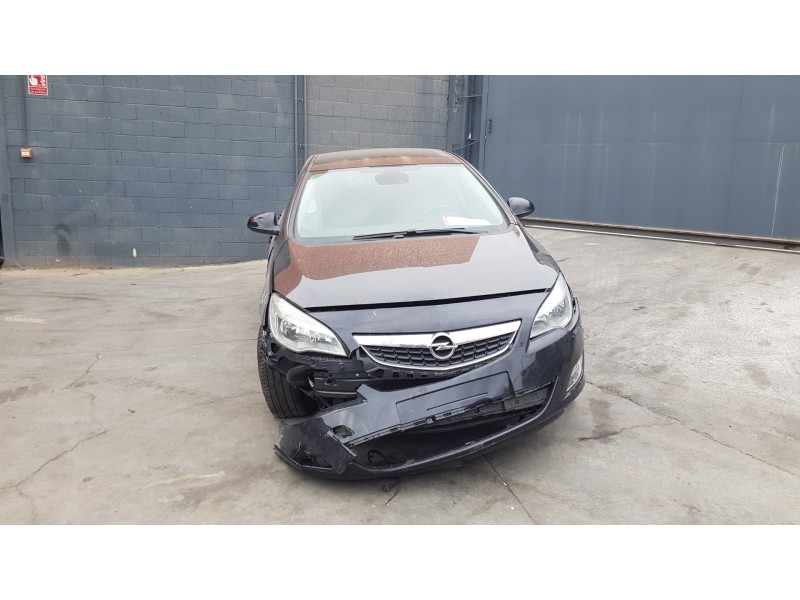 opel astra j lim. del año 2011