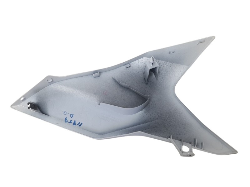 Recambio de carenado delantero derecho para honda cb 750 hornet referencia OEM IAM 64300MLBD00ZC  