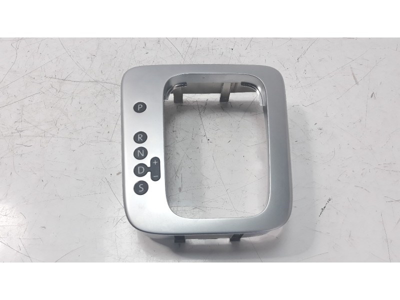Recambio de moldura para seat alhambra (711) 1.4 16v tsi referencia OEM IAM 7N1713203  