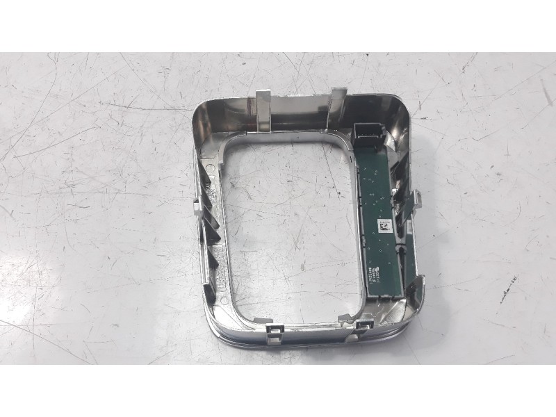Recambio de moldura para seat alhambra (711) 1.4 16v tsi referencia OEM IAM 7N1713203  