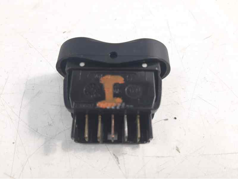 Recambio de mando elevalunas delantero derecho para dacia duster ambiance 4x2 referencia OEM IAM 602227 REN14840 