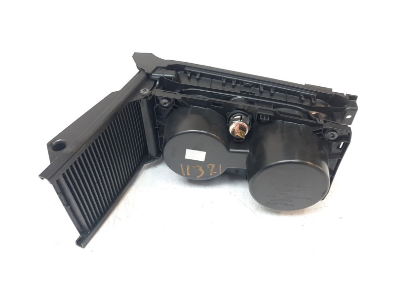 Recambio de guantera para volvo v40 1.6 diesel cat referencia OEM IAM 08632777  