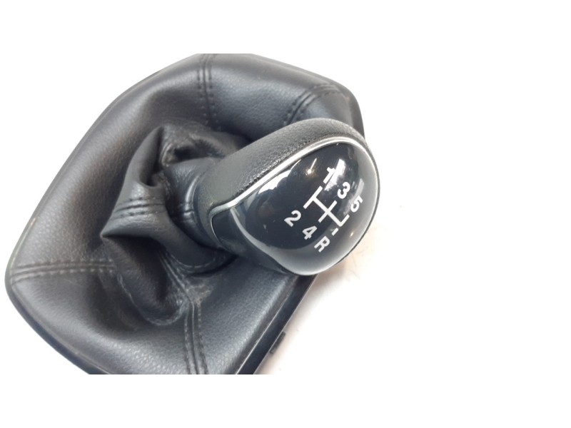 Recambio de pomo palanca cambio para ford fiesta (ce1) 1.0 ecoboost cat referencia OEM IAM 2497238  