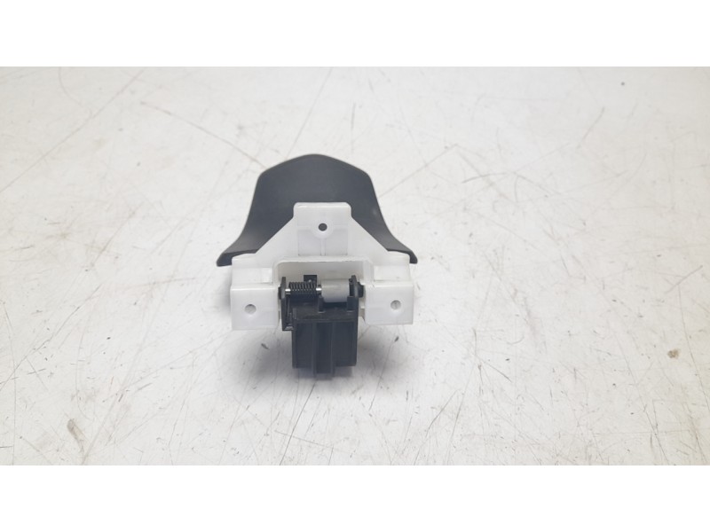 Recambio de tapa exterior combustible para honda forza 125 forza 125 referencia OEM IAM 64405K0BT00ZA  