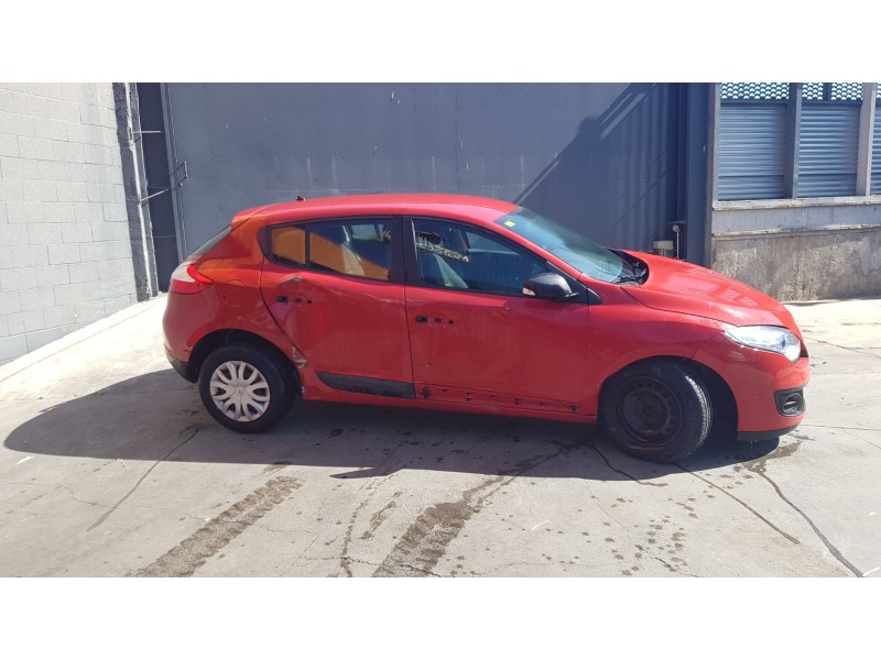 renault megane iii berlina 5 p del año 2013
