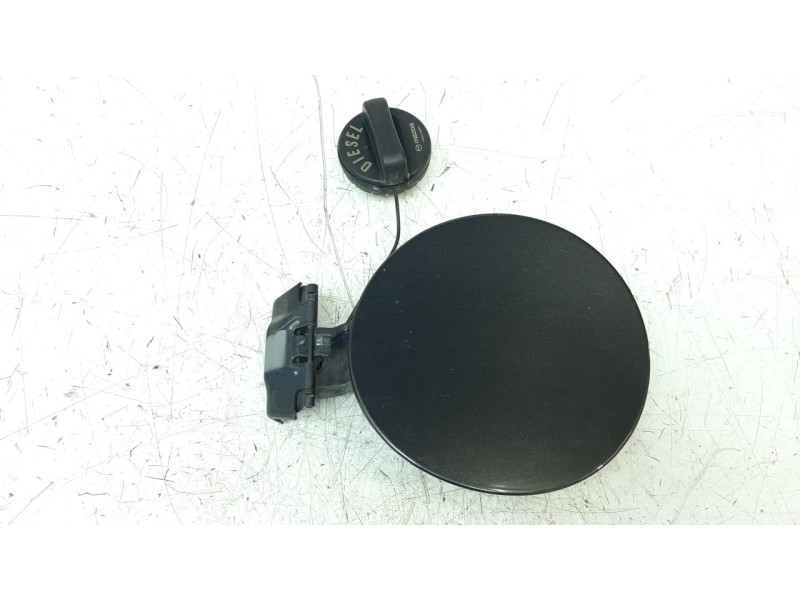 Recambio de tapa exterior combustible para mazda cx-5 2.2 turbodiesel cat referencia OEM IAM KD5342410  