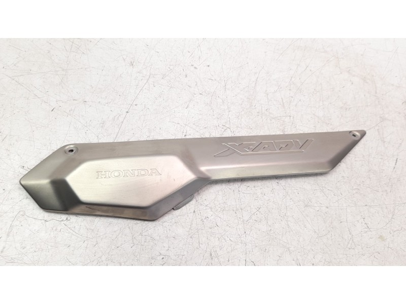 Recambio de moldura para honda x-adv x-adv referencia OEM IAM 64555MKHD00  