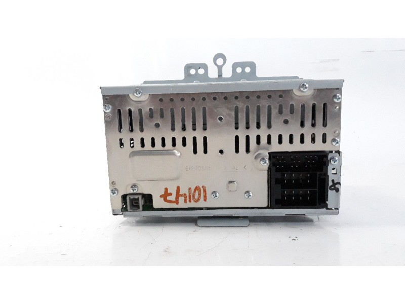 Recambio de sistema audio / radio cd para hyundai i20 city s referencia OEM IAM 961211J252BLH  