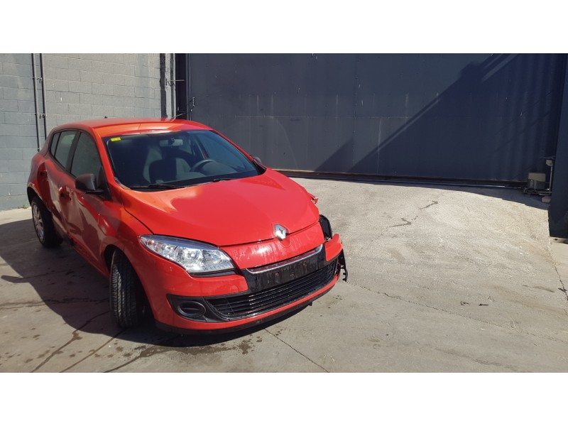 renault megane iii berlina 5 p del año 2013
