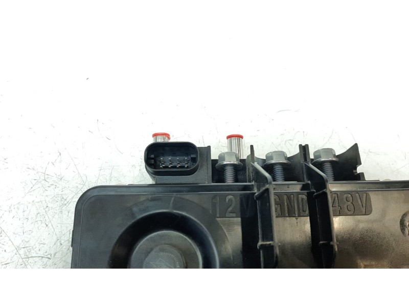 Recambio de inversor para volvo v60 familiar 2.0 diesel cat referencia OEM IAM 32301022  