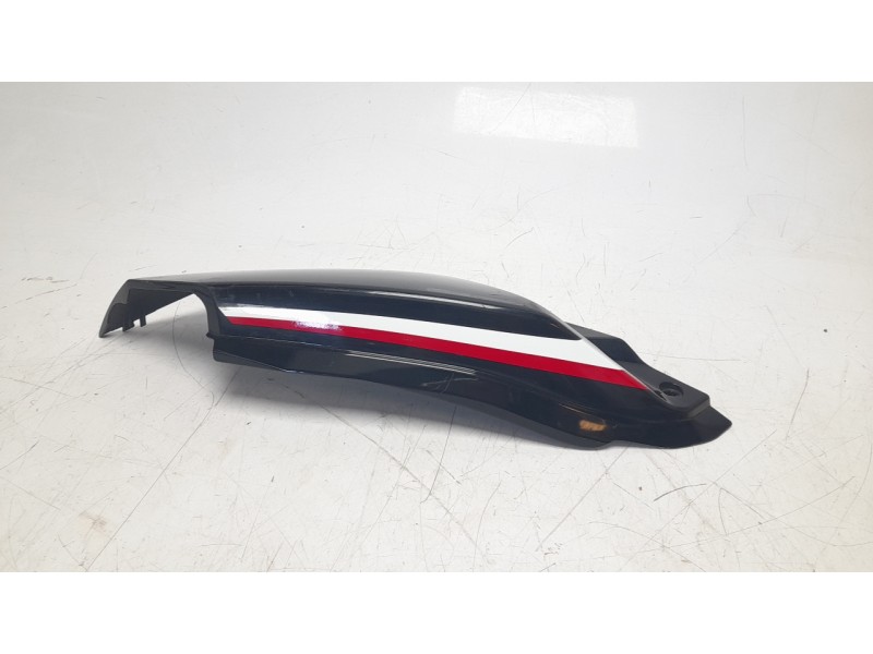 Recambio de moldura para honda x-adv x-adv referencia OEM IAM 77250MKHD000  