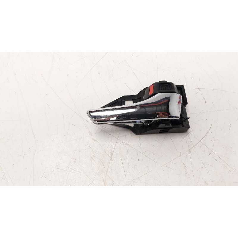 Recambio de maneta interior trasera derecha para toyota rav 4 2.0 d-4d cat referencia OEM IAM 6920533111C0  