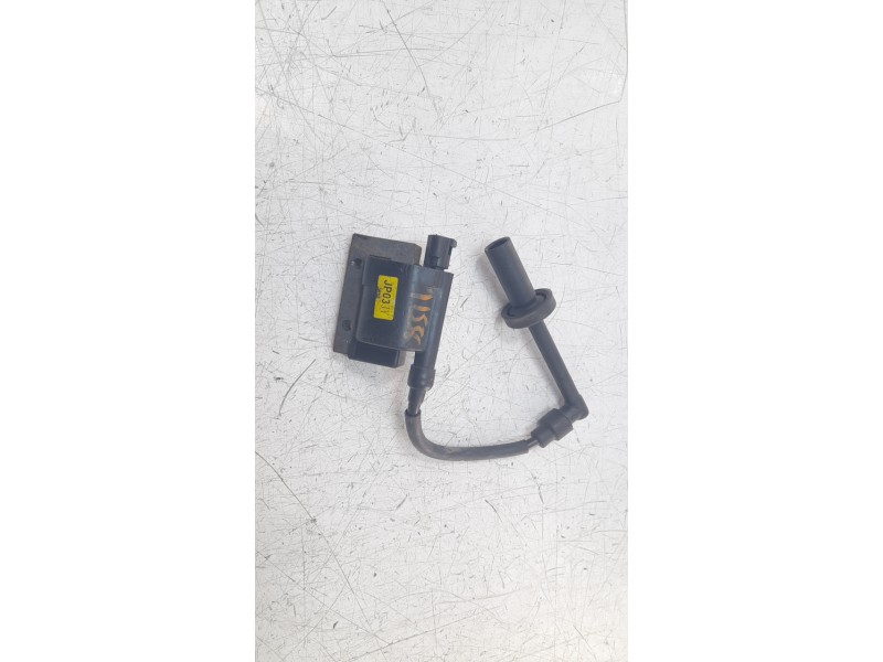 Recambio de bobina encendido para ktm 390 duke 390 duke referencia OEM IAM 93039006033  