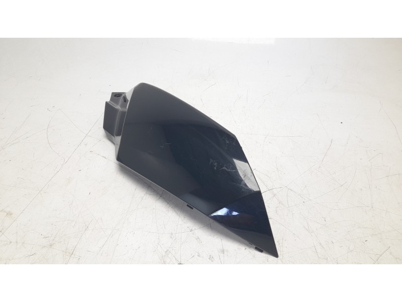 Recambio de moldura para honda x-adv x-adv referencia OEM IAM 77250MKHD000  