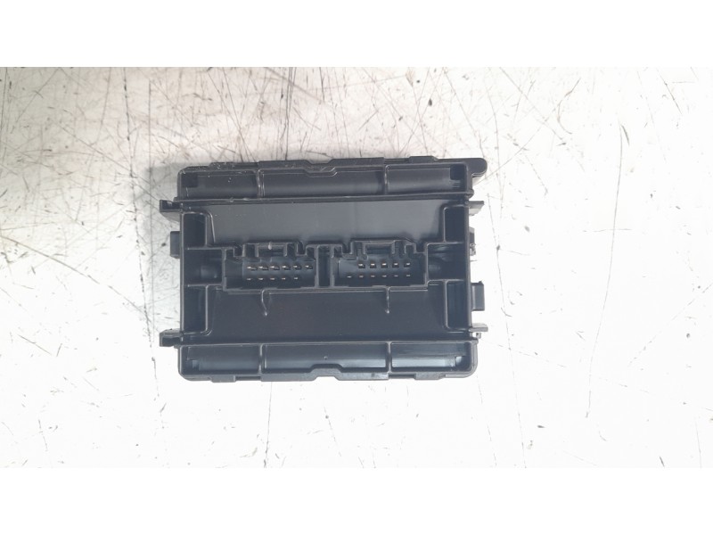 Recambio de rele para toyota c-hr hybrid gr sport referencia OEM IAM 8264147050A  
